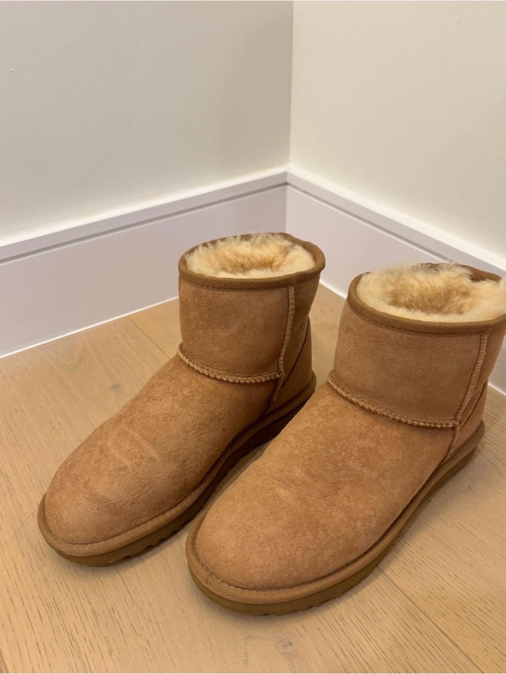UGG boots classic mini CHESTNUT